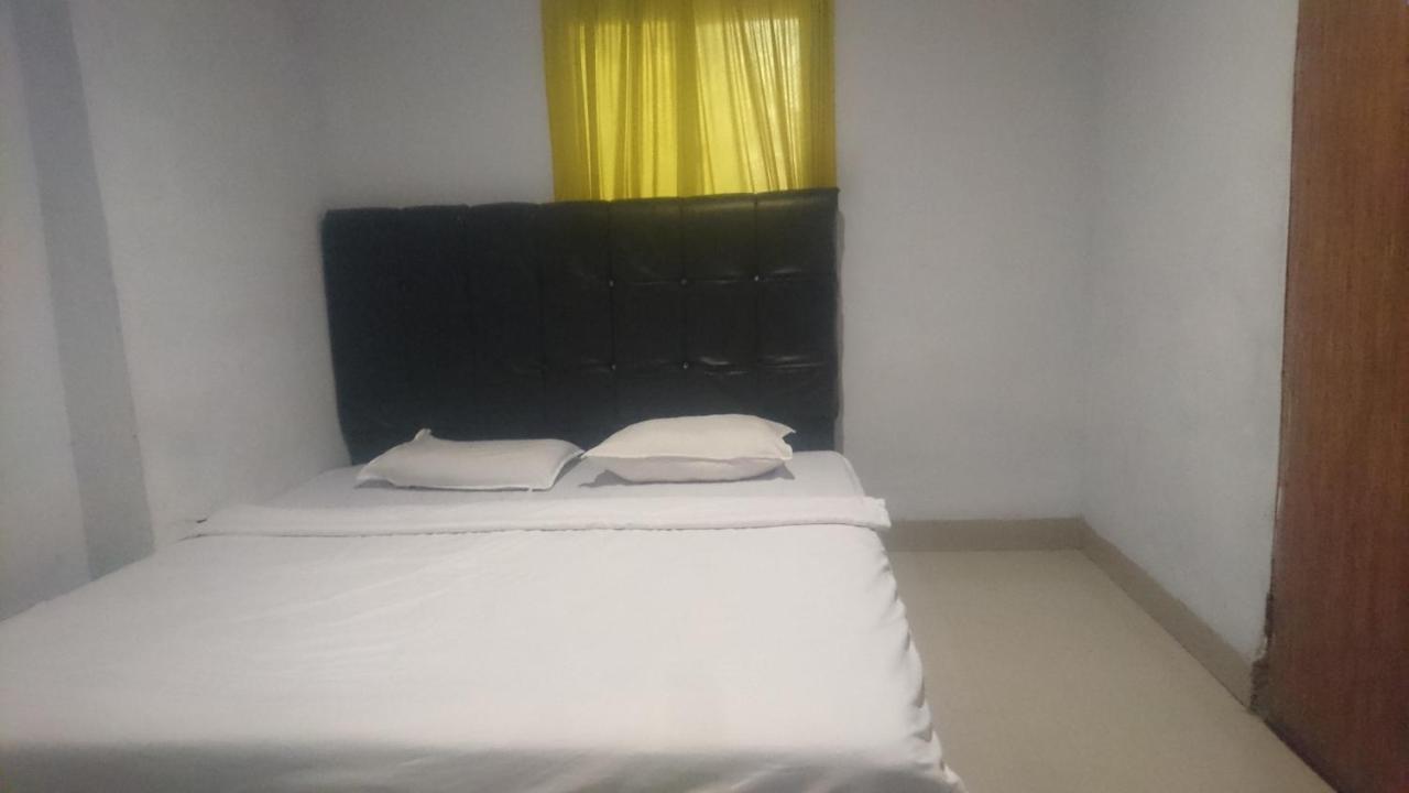 Sz Nine One Hotel Medan Esterno foto