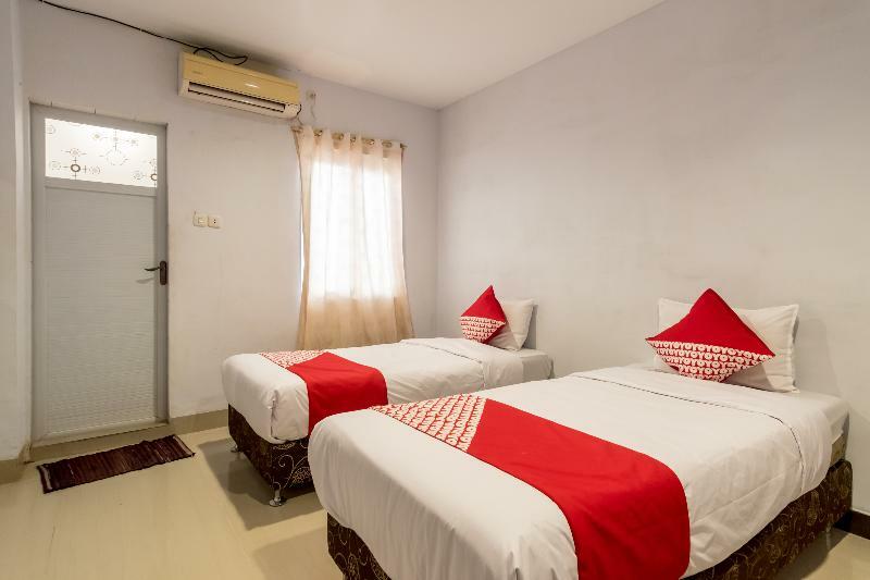 Sz Nine One Hotel Medan Esterno foto